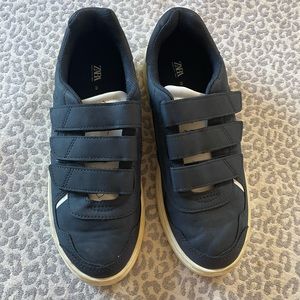 Zara Boys Shoes size 39